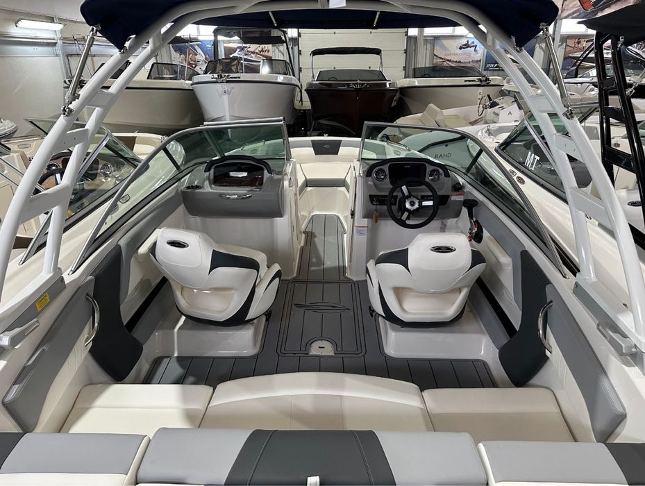 Chaparral 21 SSi 2025 c/ Torre Wake e Bimini - Semi usado