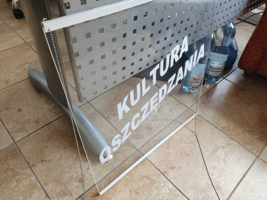 3 różne plexi do biura kredytowego, grawerowane laserowo, 5mm grubości