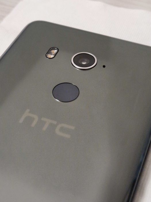 Sprzedam HTC U11 EYEs