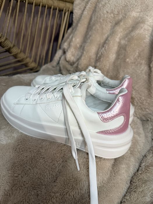 Sneakersy Guess 37