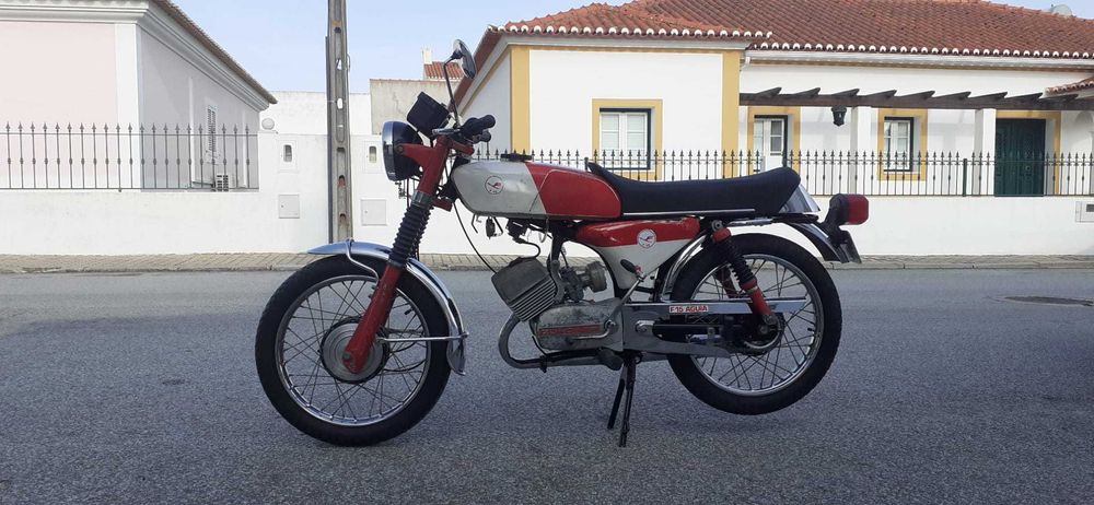 Motorizada muito rara F15
