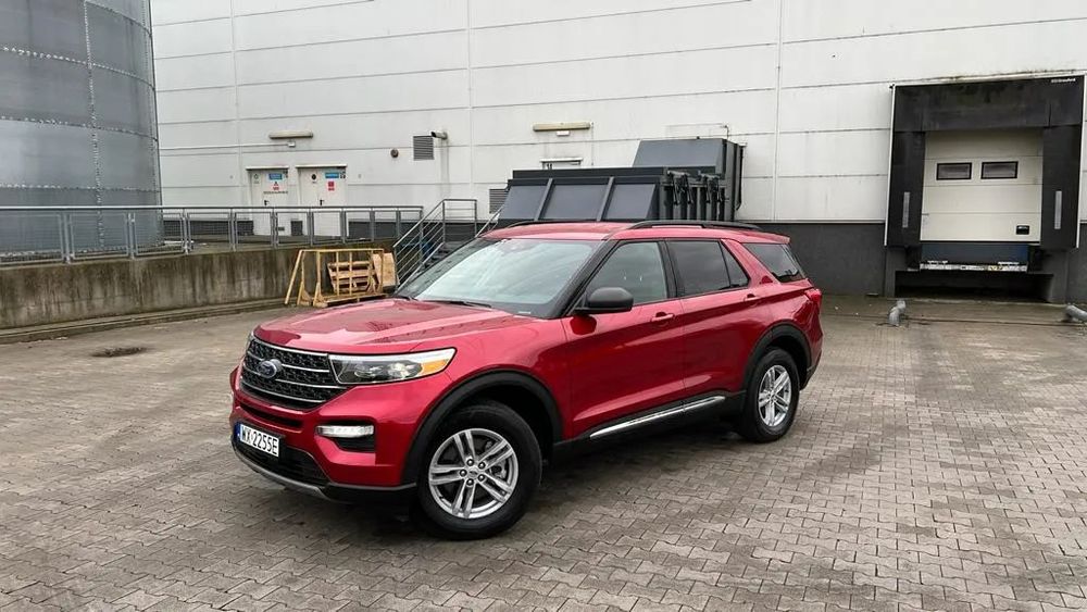 Ford Explorer Ford Explorer XLT model 2020 z małym przebiegiem