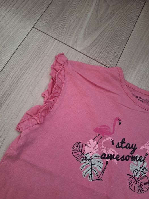 Letni komplet 122 dla dziewczynki krótkie spodenki i bluzeczka falbany