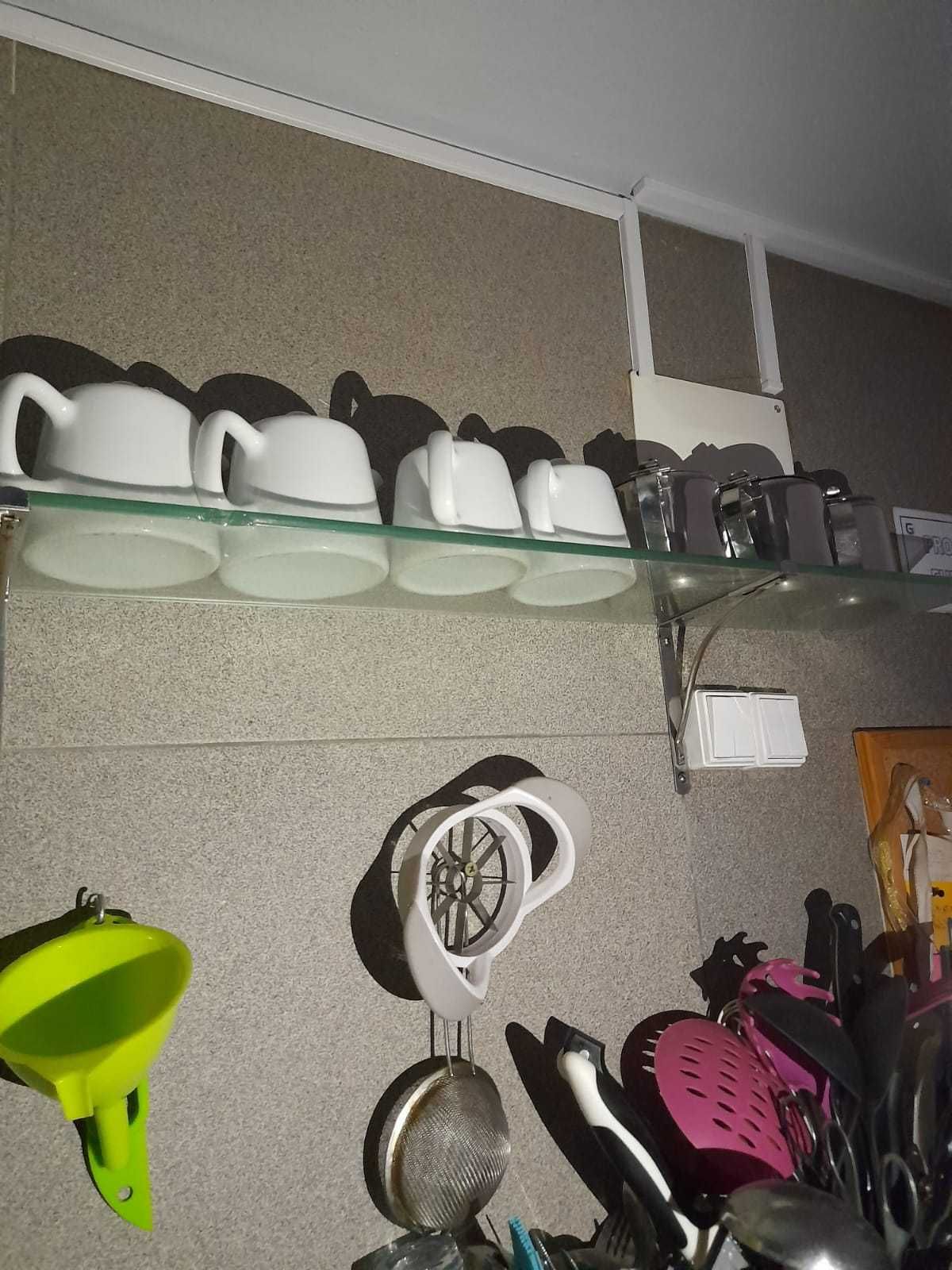 Loiças e utensílios diversos