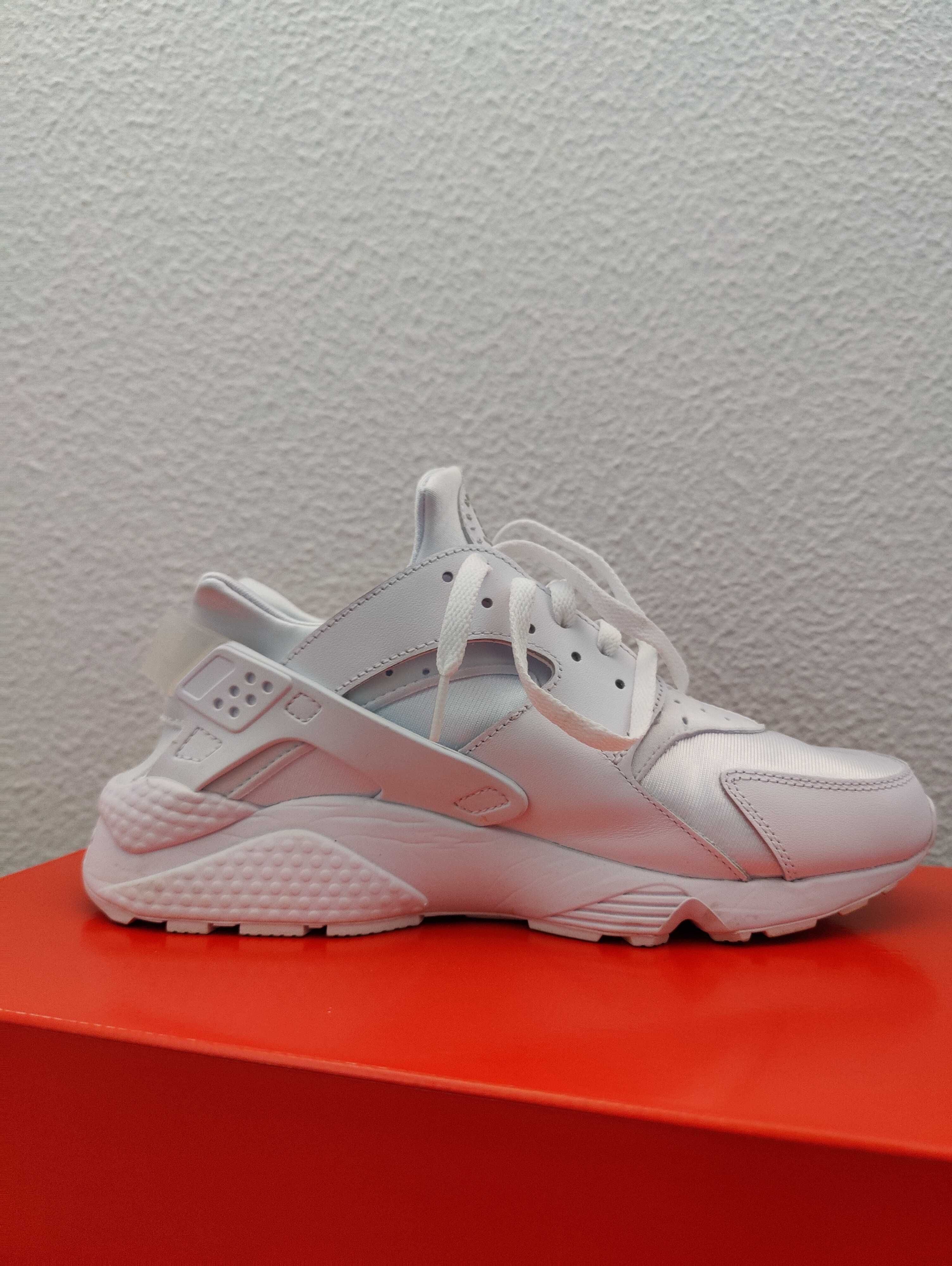 NIKE Huarache branco 44