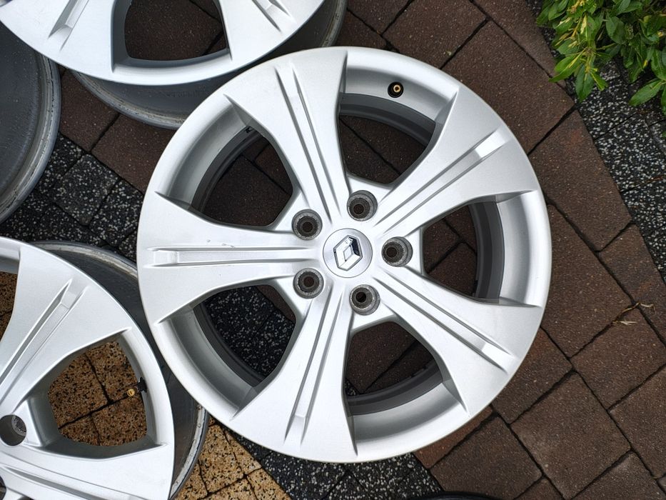 Felgi 17 Renault 5x114,3 7J et49
