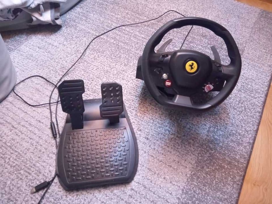 Kierownica THRUSTMASTER Ferrari 458 Italia do PC/Xbox 360