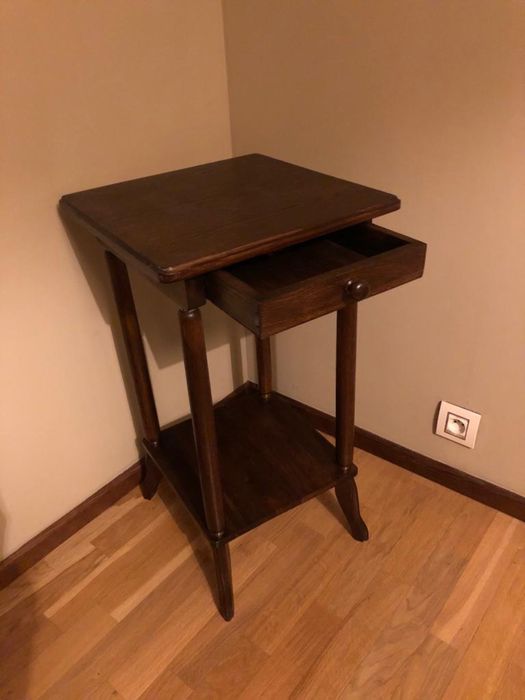 Stoliczek /nocny/ z szufladka