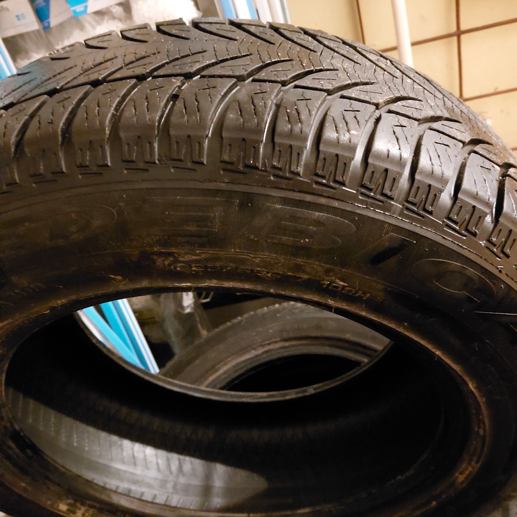 Opony 225/65R17 DĘBICA FRIGO Używane - Cena 400zł za kpl. 4szt