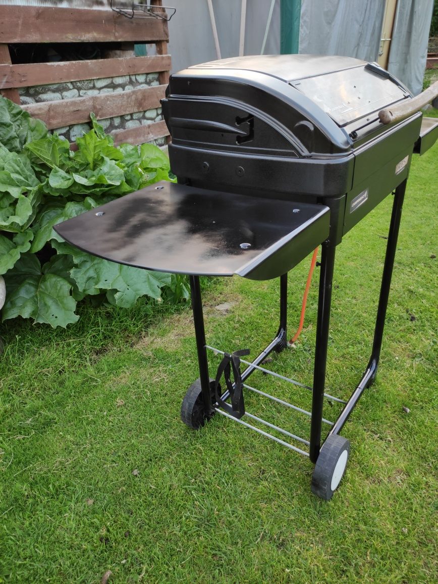 Grill gazowy z promiennikiem gazowym / palnikiem podczerwieni RBS