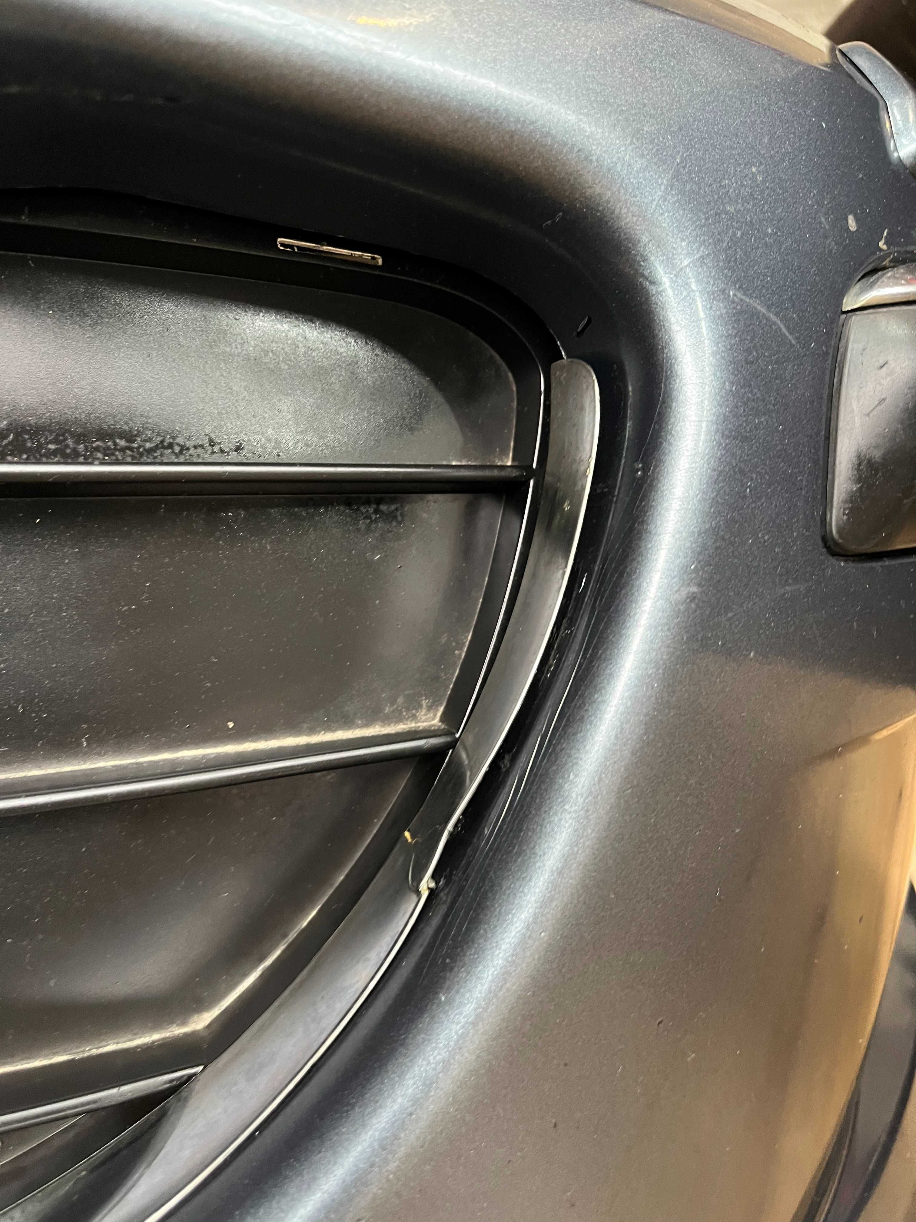 Zderzak przedni Peugeot 407 Spryski kolor ezwd