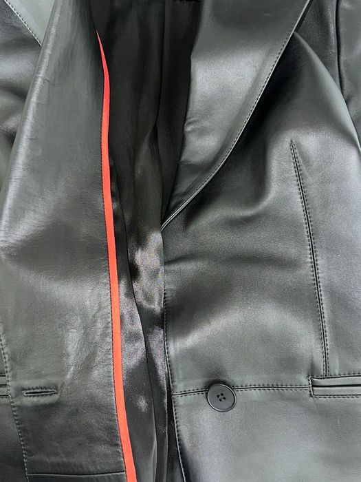 Кожаный пиджак Artem Smirnov.