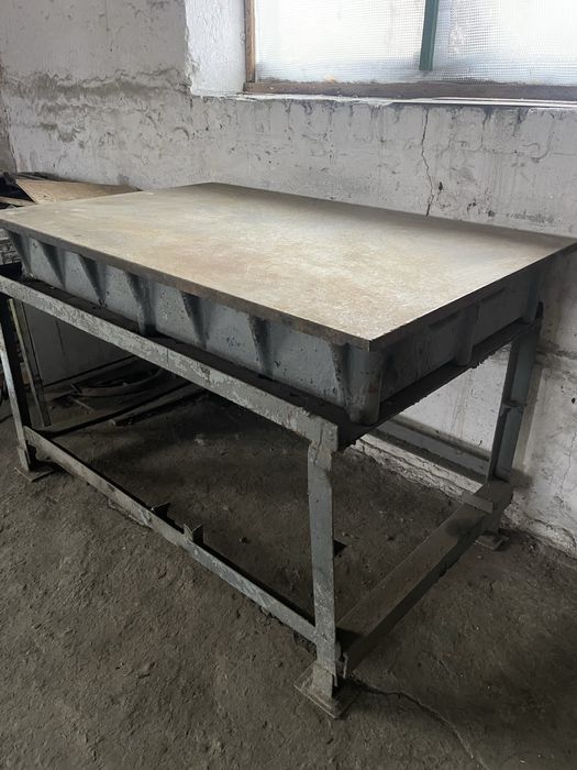 Продам плиту  чугунная поверочная 1600х1000х240