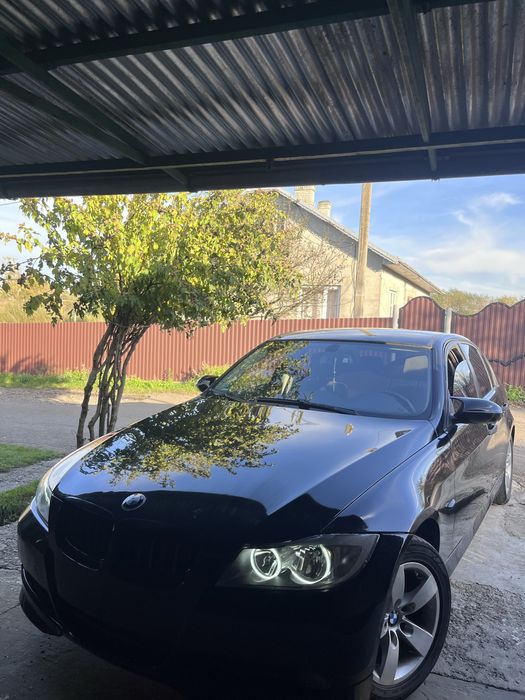 BMW E90  320D Performance
