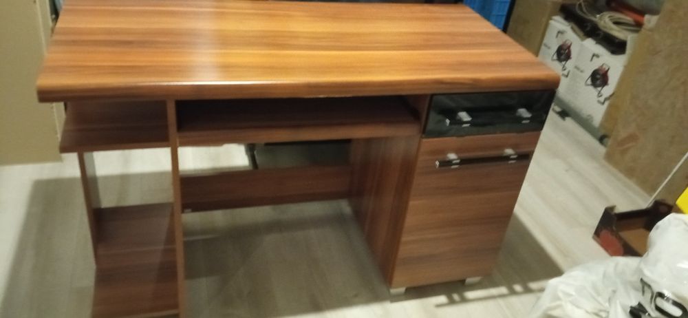 Biurko nowoczesne+ inne meble z zestawu/ możliwość transportu