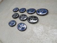 Емблема значок під дістронік гібрид бензин Toyota Розборка оригінал