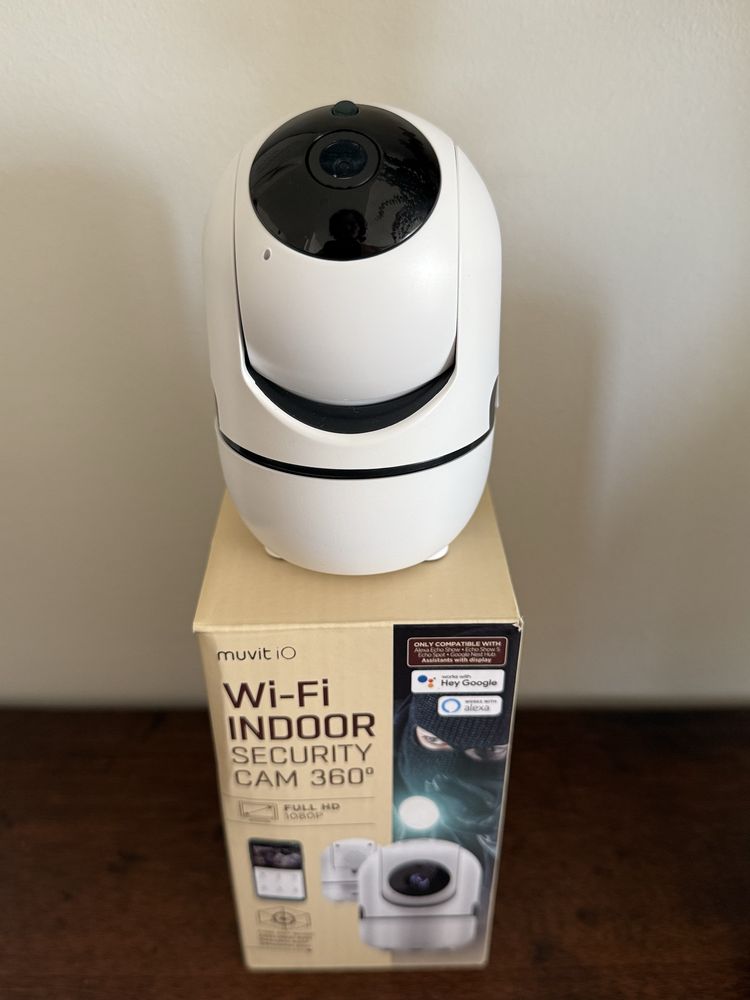 Wi-Fi Indoor Security Camera
