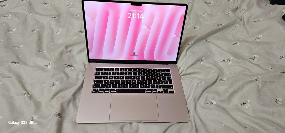 MacBook Air M2 15,3"