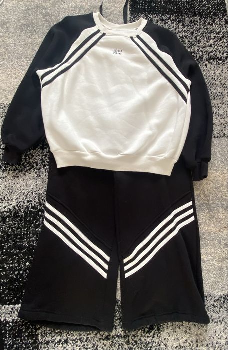 Теплий костюм для дівчинки на 146-152