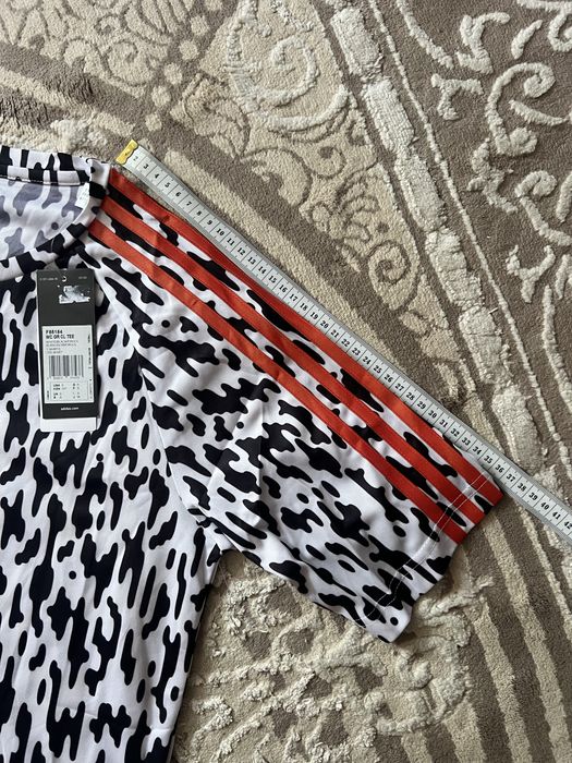 Чоловіча оригінальна нова футболка Adidas S розмір