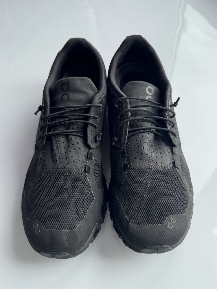 Кроссовки On Cloud Running Black Swiss Engineering