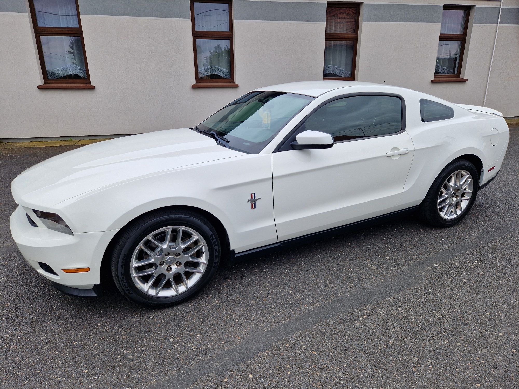 Ford Mustang 2011r 3.7l USA