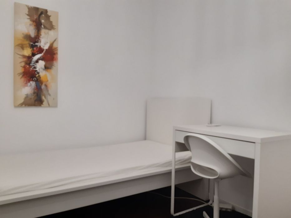 Quarto a 5 min a pé do Ismai