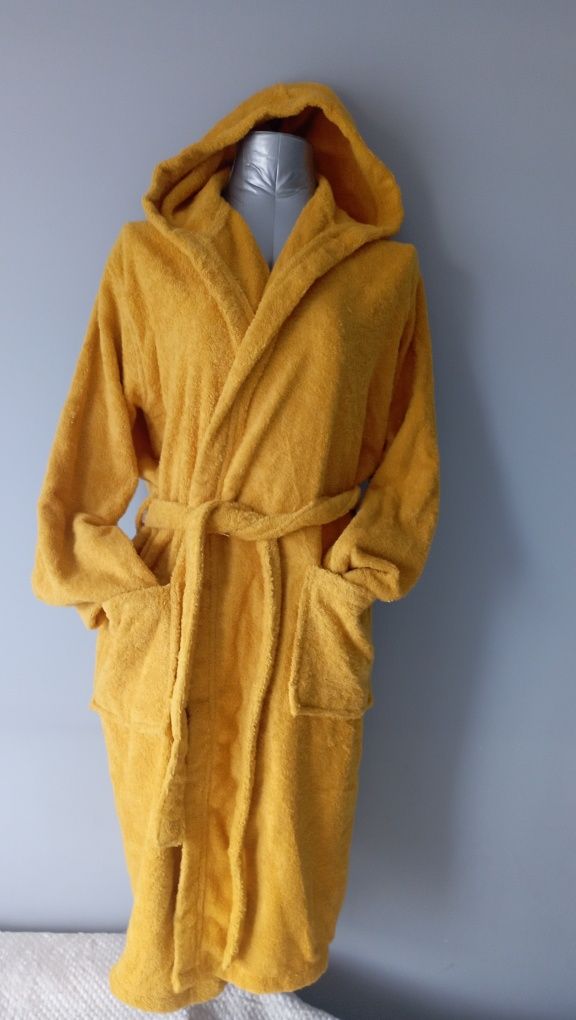 Szlafrok frotte damski

Kolor: ciemnożółty

Materiał: frotte (miękki i