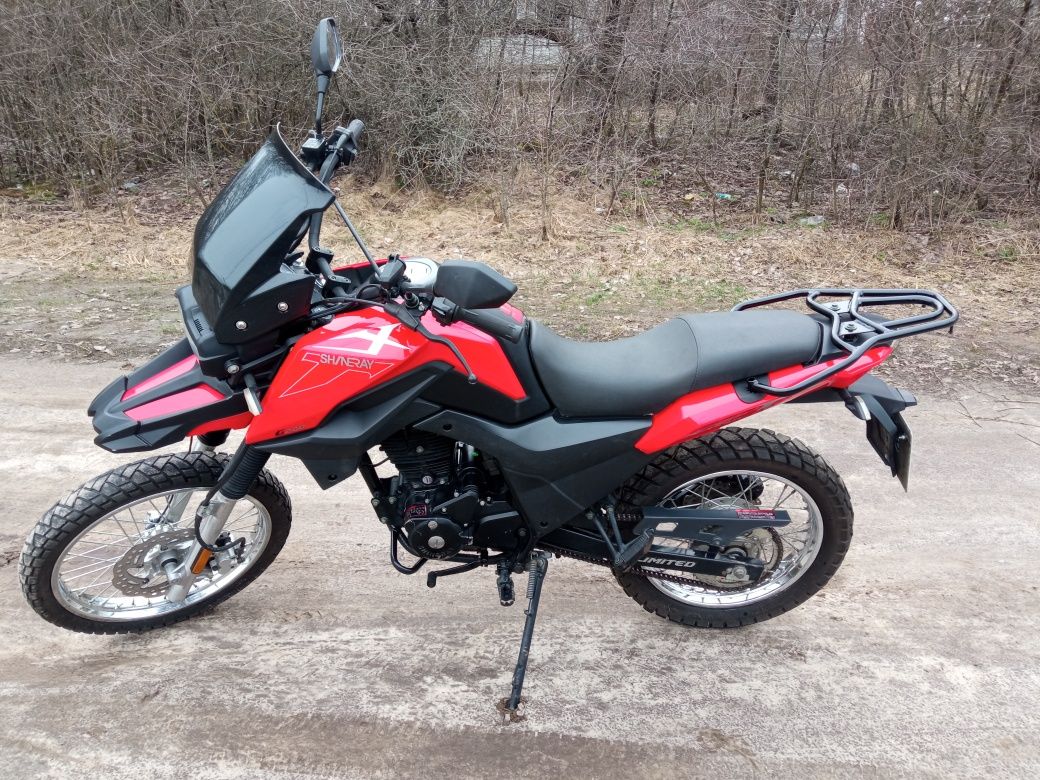 Продам мотоцикл Shineray X-trail 200