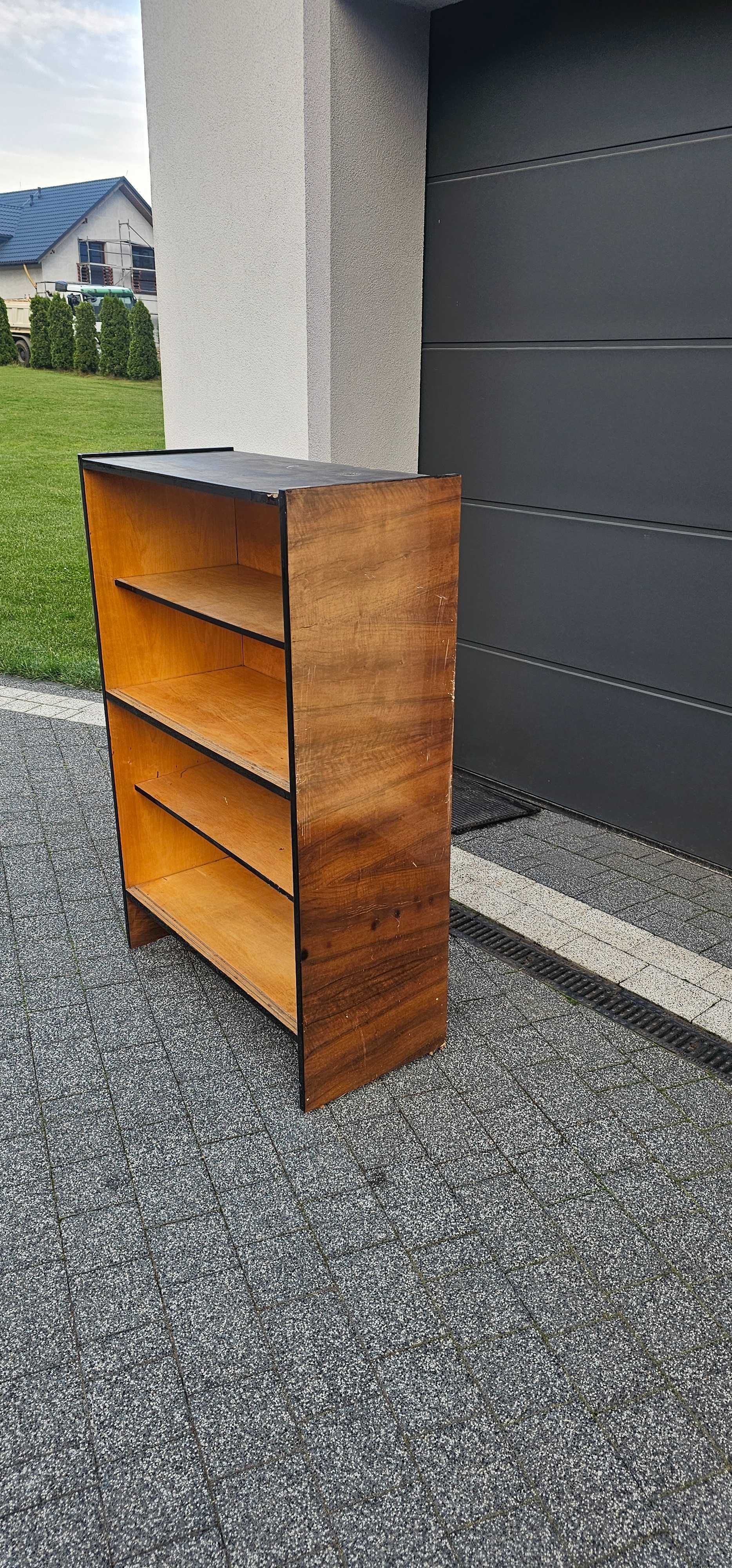 Biblioteczka z okresu PRL kompaktowa
