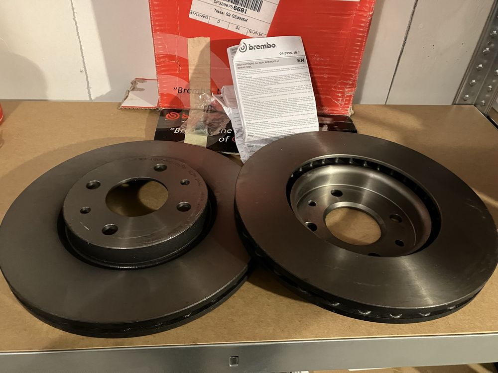 Brembo 09.5843.11 Tarcze hamulcowe wentylowane