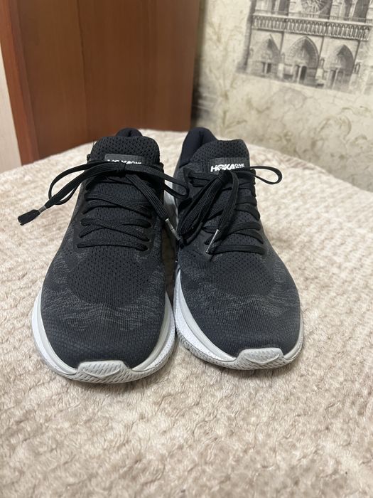 Кросівки Hoka one one
