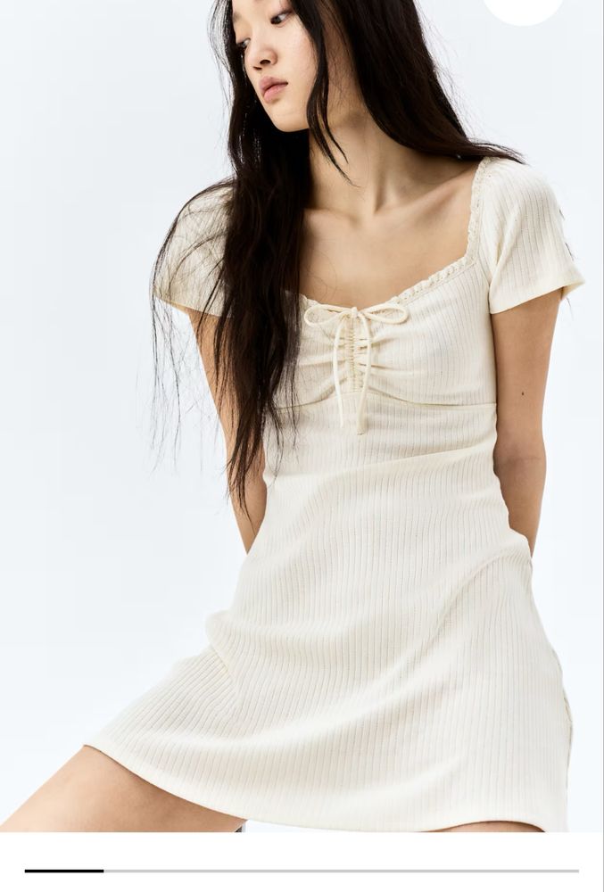Бежеве коротке плаття H&M