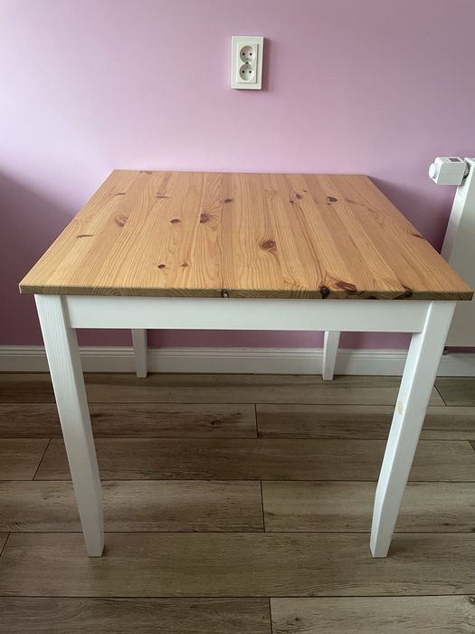 Stòł IKEA kwadratowy