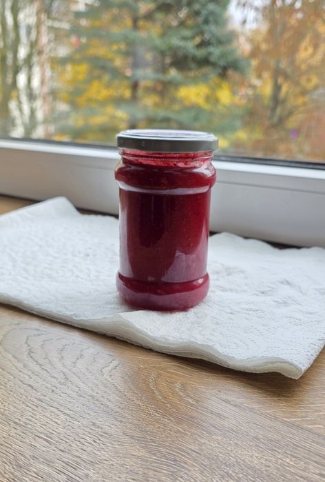 Żurawina świeża w słoiku