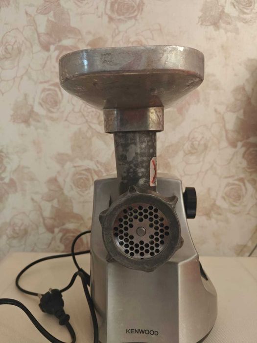 М'ясорубка Kenwood MG 510