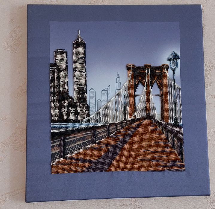 Ручна вишивка : бісером, художньою гладью,  тамбурним швом