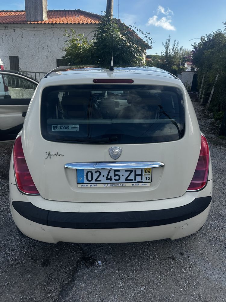 Vendo lancia Y 2004