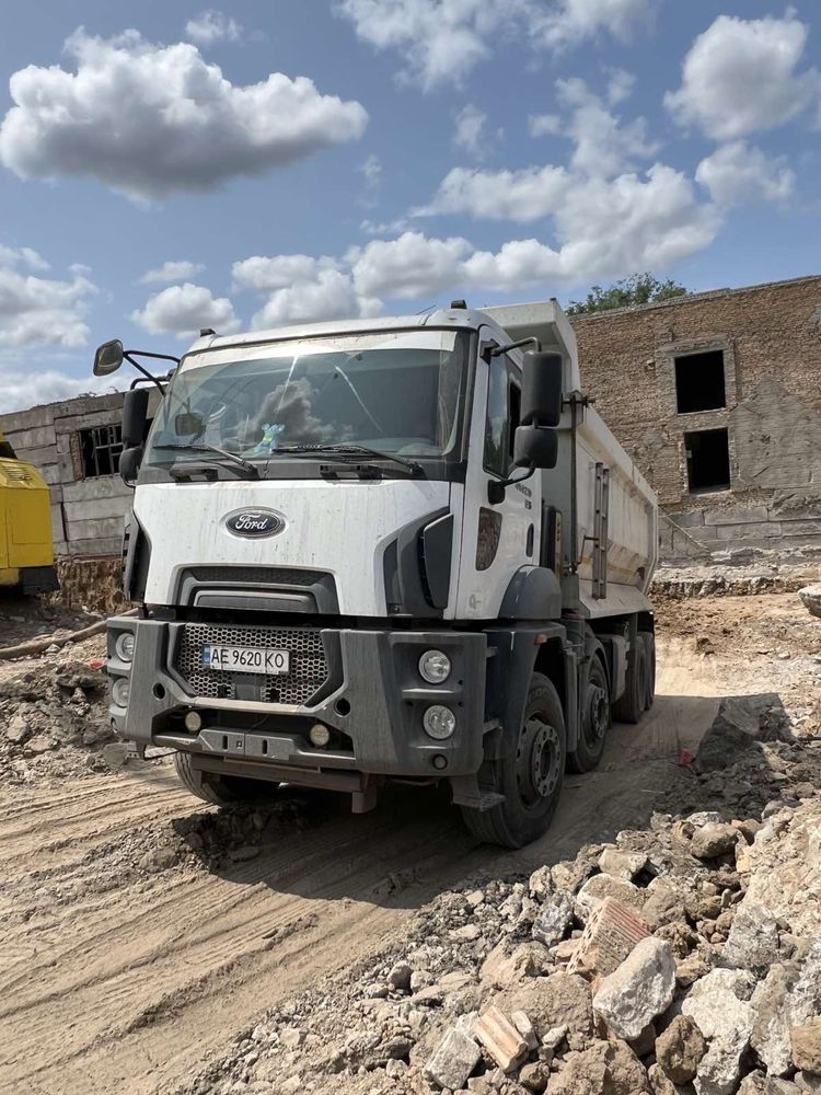 оренда самоскидів Ford Cargo