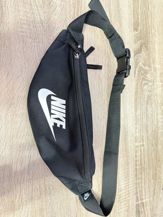 Бананка Nike (новая)