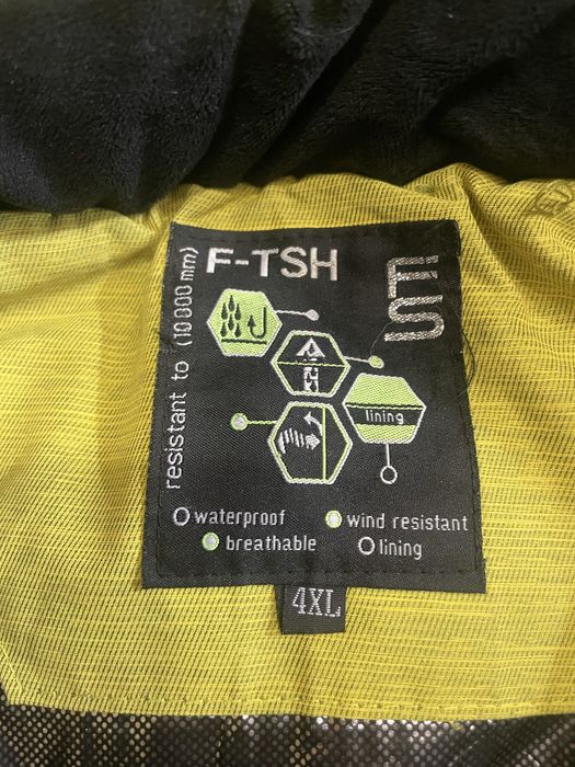 Чоловіча зимова куртка