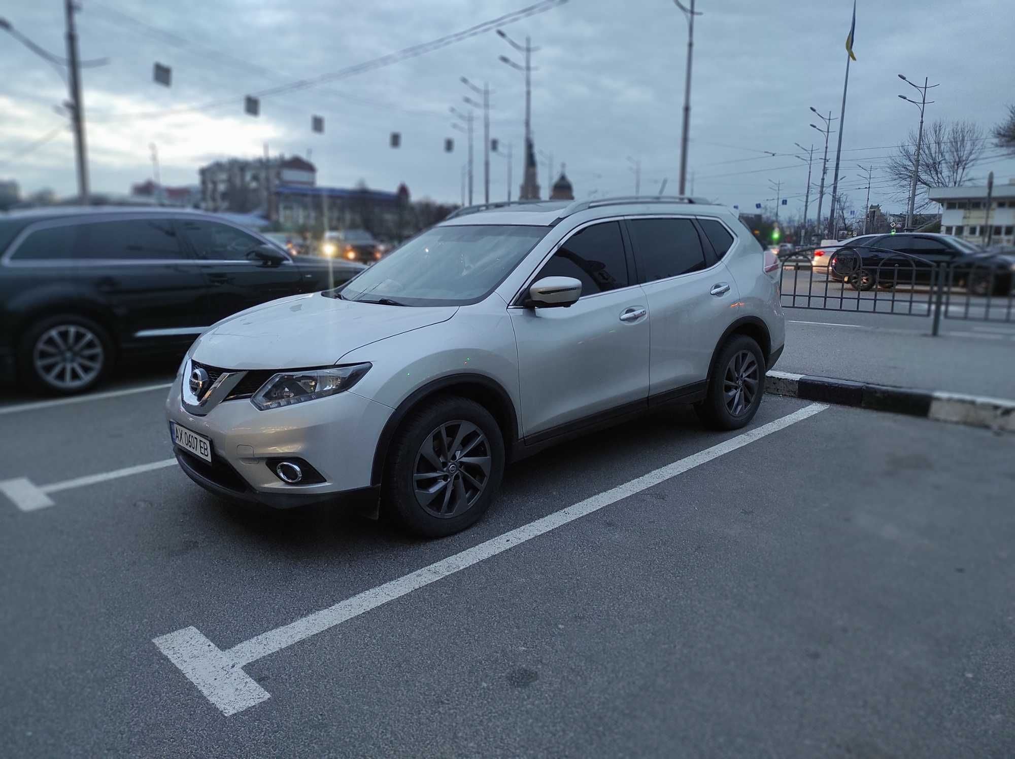 Продам Nissan Rogue SL