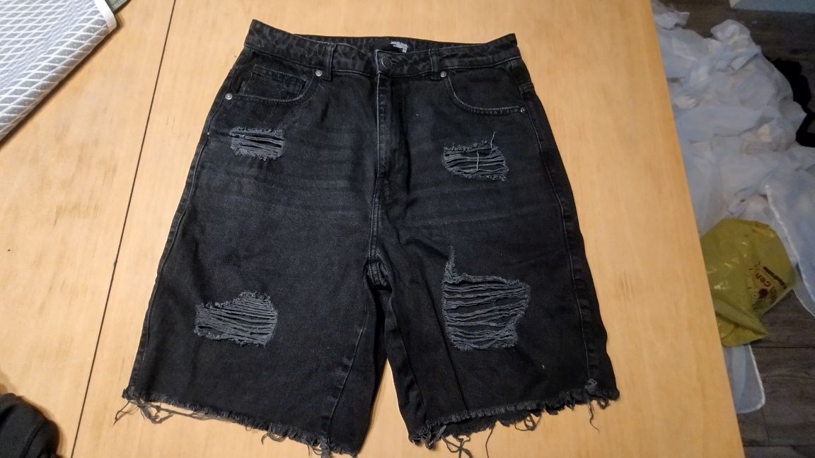 House Spodnie jeansowe z dziurami rozm W32