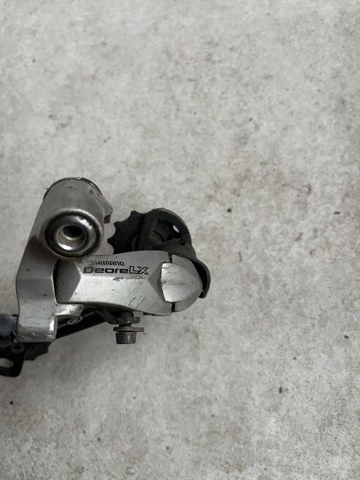 Задний переключатель Shimano Deor LX