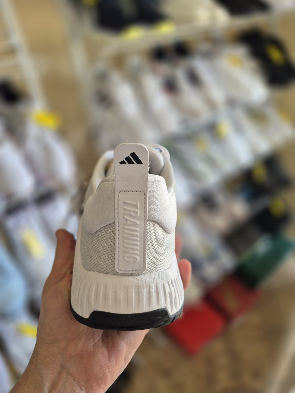 Чоловічі кроссівки ADIDAS EVERYSET TRAINER W(Оригінал)44-28см.