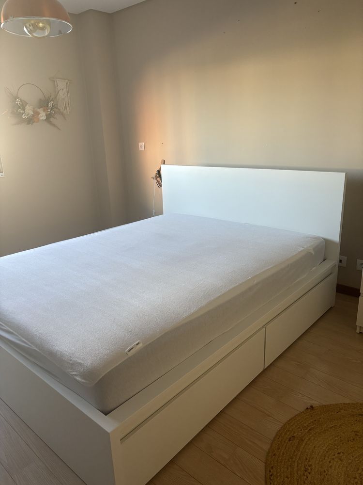 Cama IKEA MALM 160x200 com 4 gavetões — Como Nova