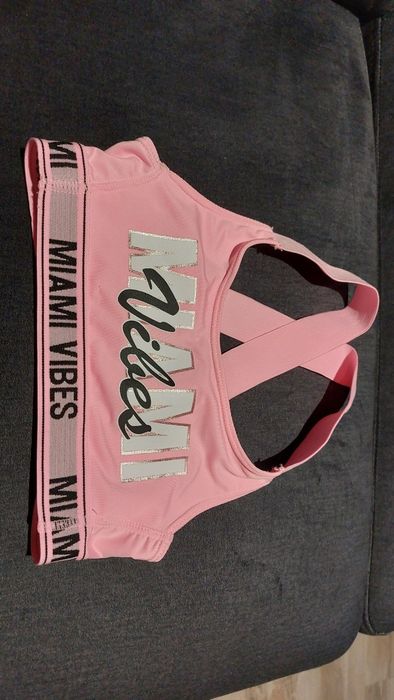 Top sportowy dla dziewczynki