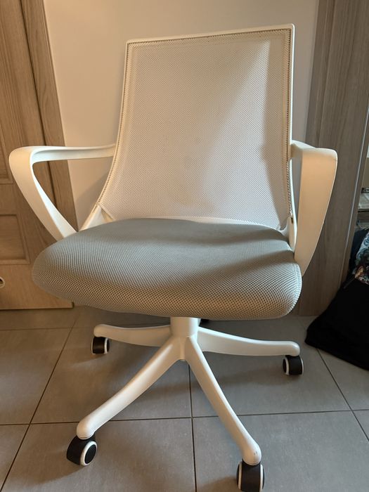 fotel krzesło biurowe obrotowe OMAHA 2 CX0722M-W1 biało szare