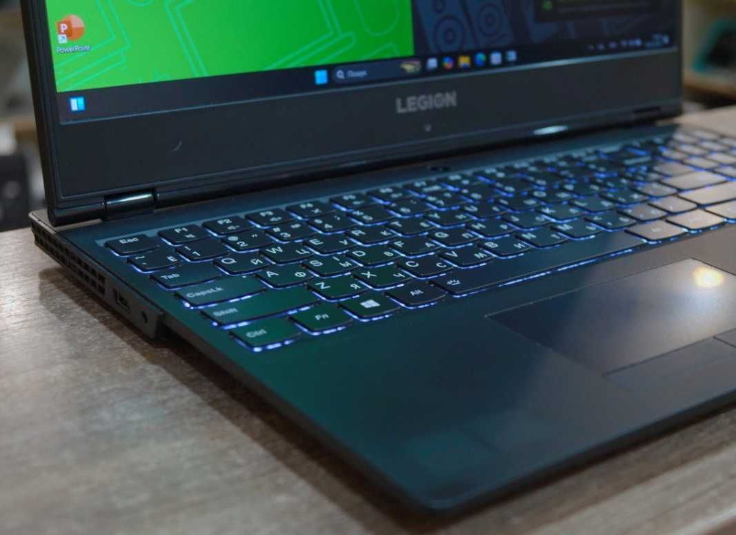 ГАРАНТІЯ Lenovo (IPS/Core i5-8300H/RAM 8ГБ/SSD 256ГБ/GTX 1050)TVOYO
