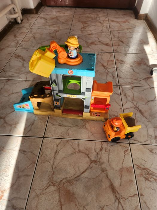 Zestaw dla chlopca gra mówi po angielsku